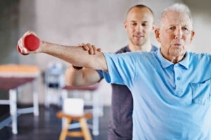 ¿Qué es la fisioterapia geriátrica?